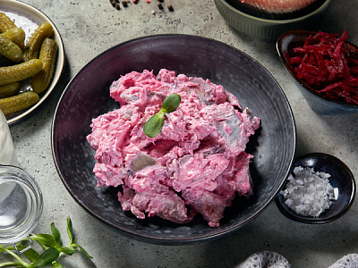 Салат из сельди "Свекольный"