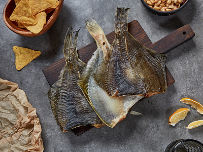 Пищевая рыбная продукция вяленая . камбала икряная неразделанная без головы